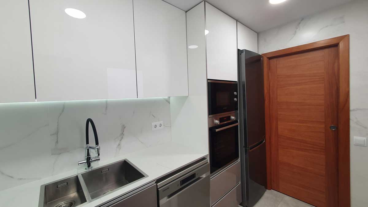 Reforma de cocina pequeña en la zona del Eixample de Barcelona