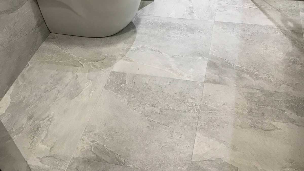 Reforma de baño amplio en la zona del Tibidabo en Barcelona