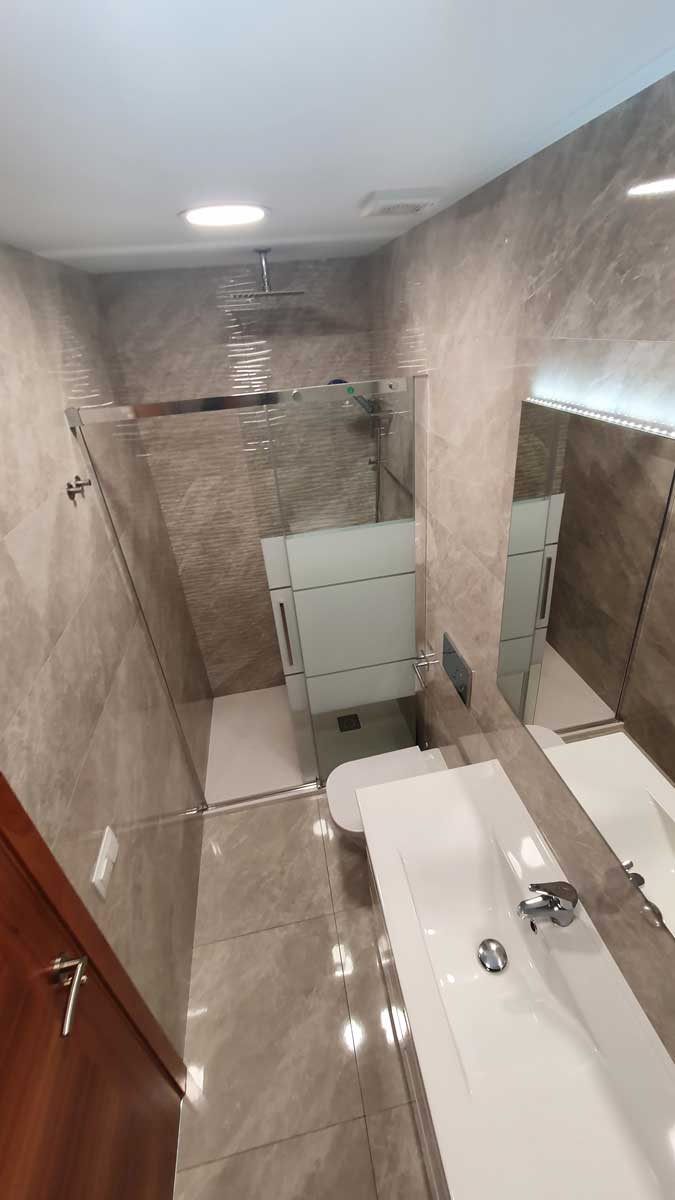 Reforma de baño pequeño en la zona del Eixample en Barcelona